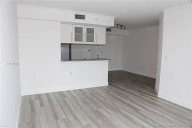 Main picture of 1800 Biscayne Plaza Condo