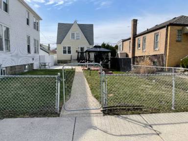 Main picture of 3246 N Ozark Ave