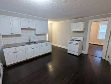 Main picture of 39 Acorn St