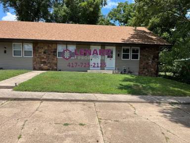 Main picture of 239 W College St