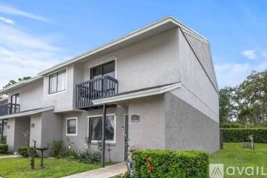 Main picture of 901 Riverside Dr