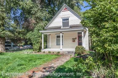 Main picture of 420 W Oak St