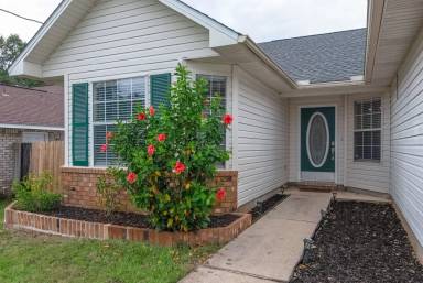 Main picture of 452 Rush Park Cir
