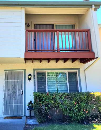 Main picture of 1013 Golf Course Dr