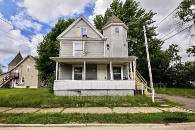Main picture of 825 7th St NW