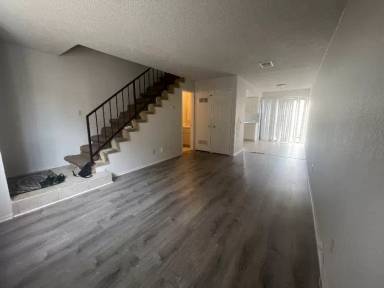Main picture of 426 E Avenue Q7