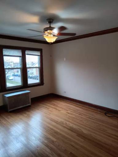 Main picture of 5254 W Melrose St