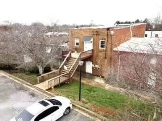 Main picture of 134 W Front St