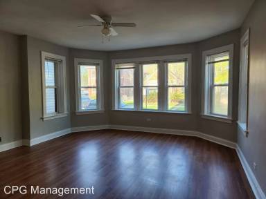 Main picture of 8408 S Kingston Ave