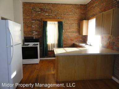 Main picture of 106 W King St