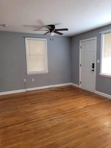 Main picture of 133 Willard Ct