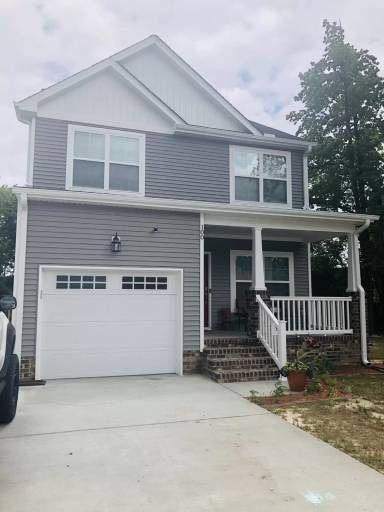 Main picture of 100 Tree Ln