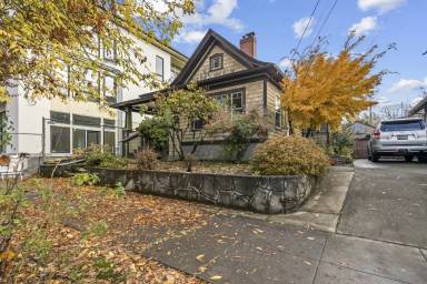 Main picture of 2522 SE 32nd Ave