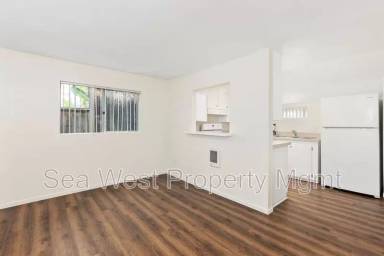 Main picture of 2409 Newcastle Ave