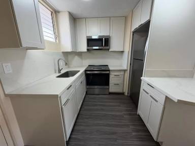 Main picture of 2440 Date St