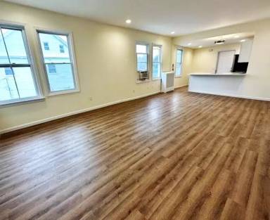 Main picture of 55 Walnut St