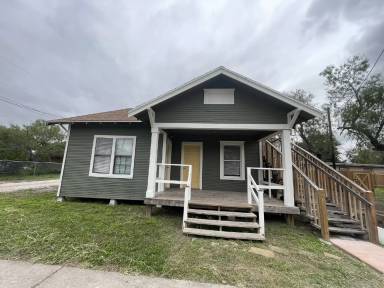 Main picture of 501 W Avenue D