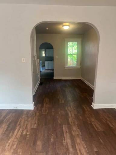 Main picture of 418 1/2 Howard Ave