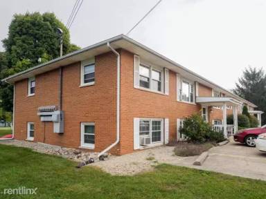 Main picture of 915 E Main St