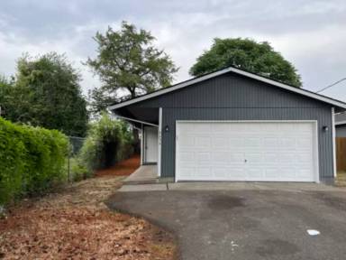 Main picture of 6636 SE 93rd Ave