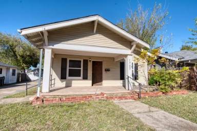 Main picture of 1727 NW 33rd St