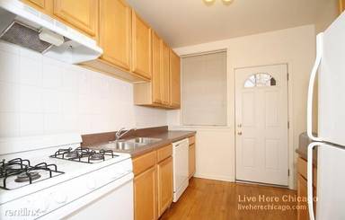 Main picture of 720-26 W Barry Ave