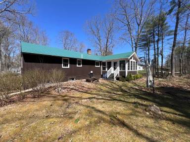 Main picture of 33 Meadowbrook Dr