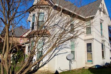 Main picture of 316 N High St