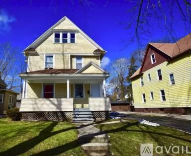 Main picture of 792 Garson Ave