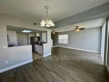 Main picture of 304 Washington Palm Loop