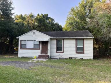 Main picture of 706 Stanwick Rd