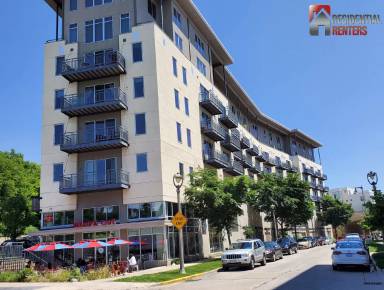 Main picture of 2080 N Commerce St