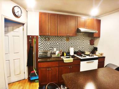Main picture of 2269 W 7th St