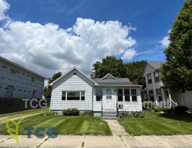 Main picture of 248 Broadway St