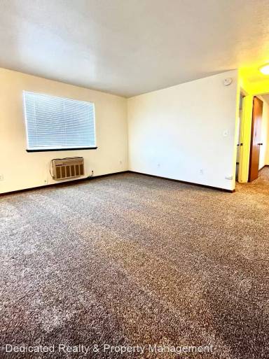 Main picture of 1006 W Mead Ave