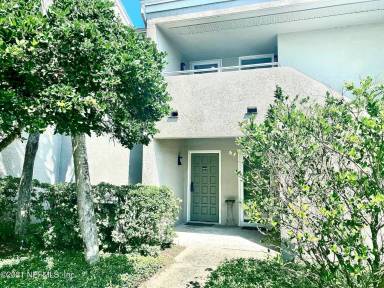 Main picture of 665 Summer Pl