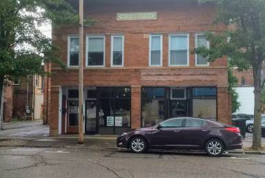 Main picture of 42 Charles Ave SE