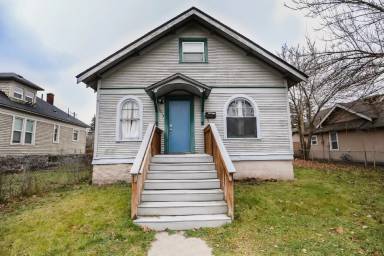 Main picture of 1017 E Augusta Ave