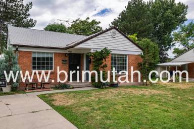 Main picture of 944 E Millcreek Way