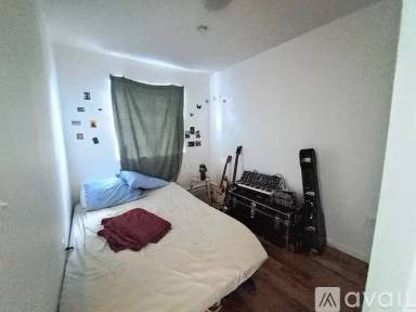 Main picture of 19 Covert St