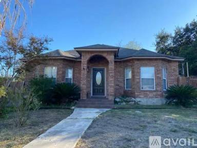 Main picture of 230 Oriole Ln