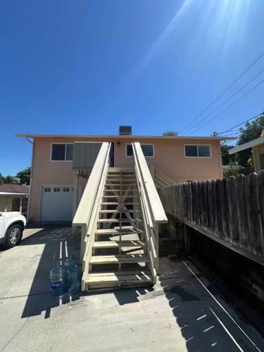 Main picture of 1600 Mesa St