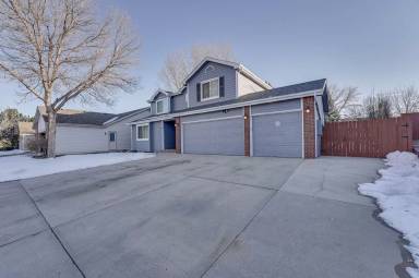 Main picture of 2713 Maroon Ct