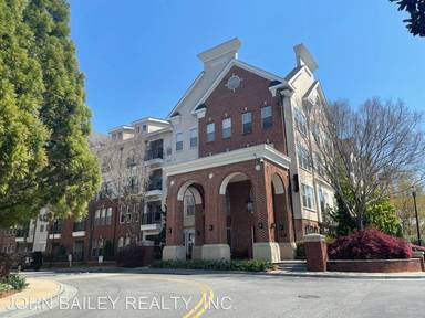 Main picture of Madison Square at Dunwoody