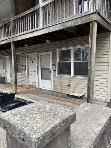 Main picture of 139 Sand St