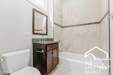 Main picture of 1756 W Montrose Ave