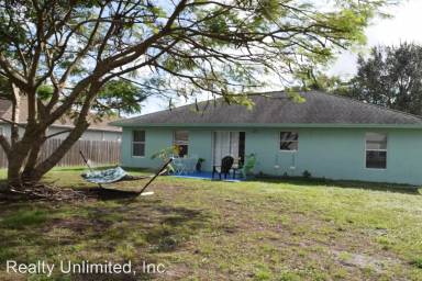 Main picture of 779 SW Andrew Rd