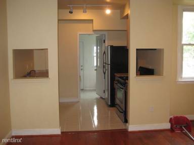 Main picture of 2815 4th St NE
