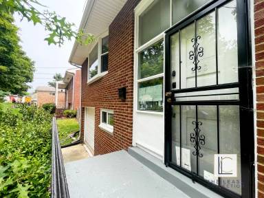 Main picture of 223 46th St NE