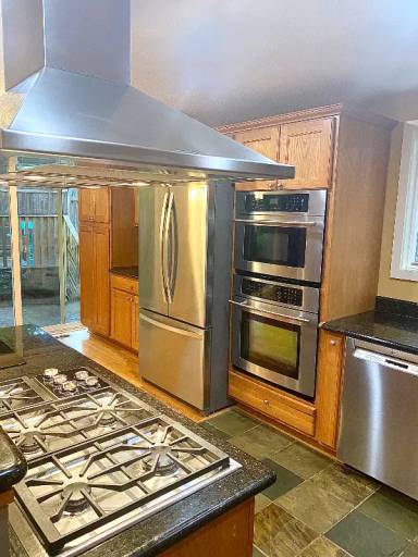 Main picture of 9105 SW Monterey Pl